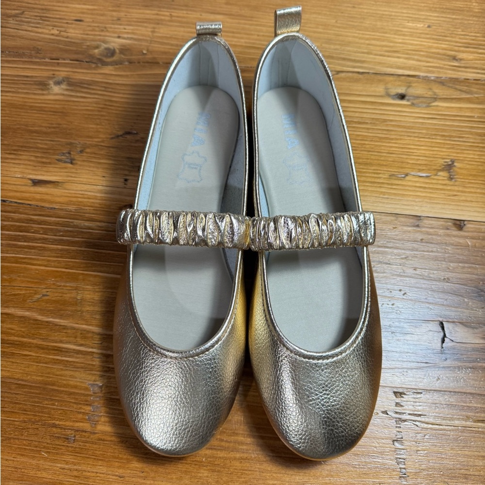 MIA Metallic Gold Ruched Strap Mary Jane Flats - Picture 5 of 12